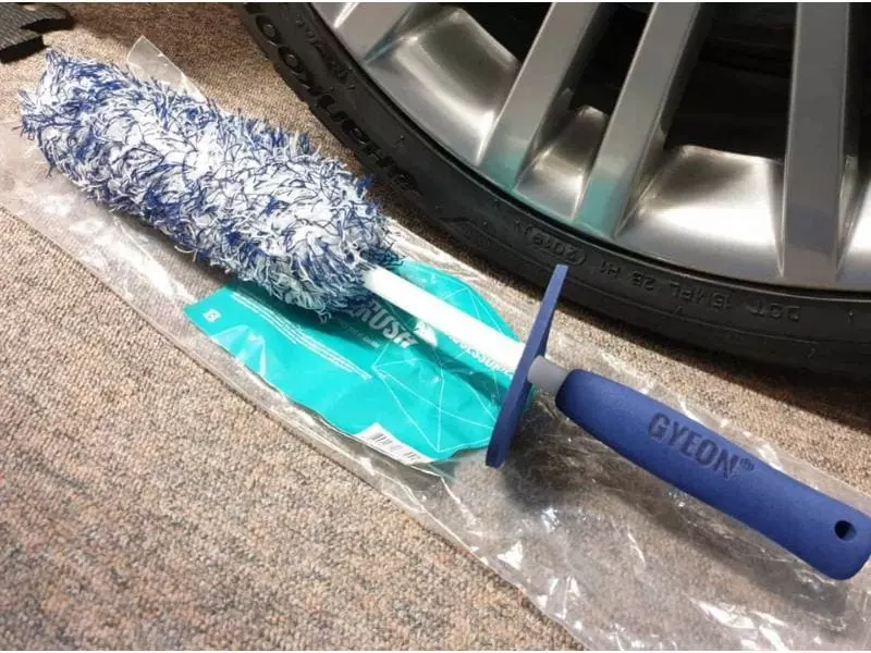 Gyeon Felgenbürste Q2M WheelBrush Medium 2 Gyeon Felgenbürste Q2M WheelBrush Medium – Bild 2