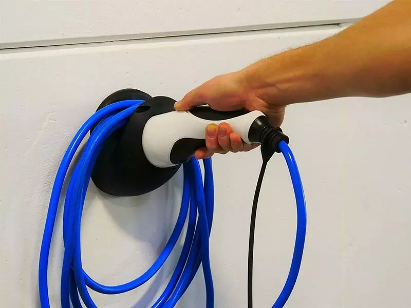 Go-e Wandhalterung für Typ 2 Ladekabel 3 Go-e Wandhalterung für Typ 2 Ladekabel – Bild 3