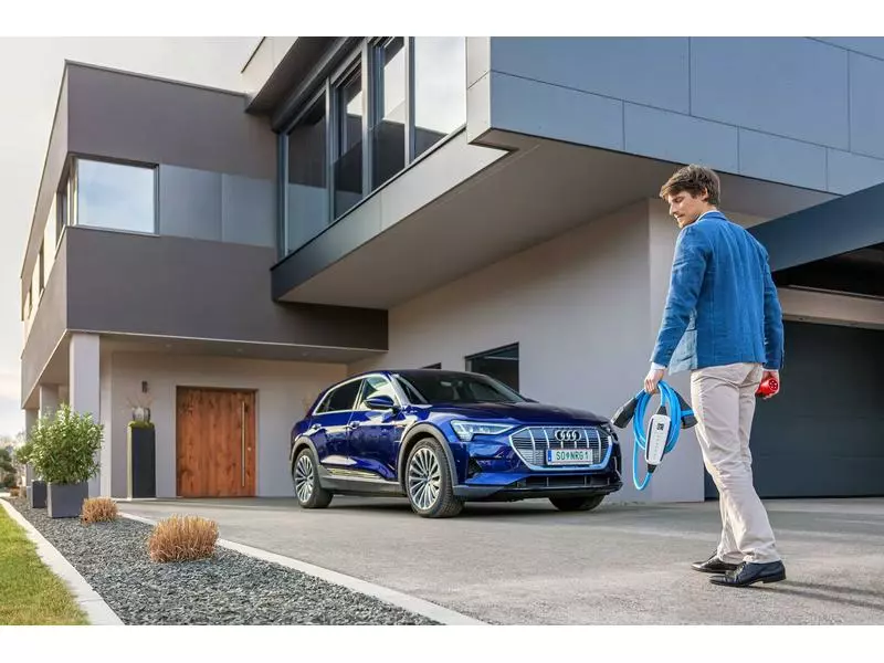 NRGkick Mobile Ladestation 32 A, 10 m, Typ 2 WLAN, 4G, GPS 6 NRGkick Mobile Ladestation 32 A, 10 m, Typ 2 WLAN, 4G, GPS – Bild 6