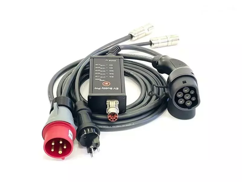 Mobiler Lader EV Buddy Pro – 11 kW Swiss Set Standard 7.5 m 1 Mobiler Lader EV Buddy Pro – 11 kW Swiss Set Standard 7.5 m