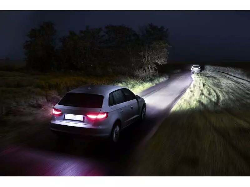 Philips Automotive H7 RacingVision GT200 PKW 4 Philips Automotive H7 RacingVision GT200 PKW – Bild 4