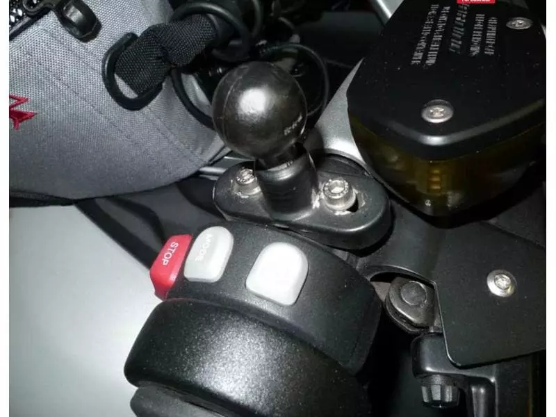 Rammount Montagebasis U-Bolt RAM-B-231ZU 3 Rammount Montagebasis U-Bolt RAM-B-231ZU – Bild 3